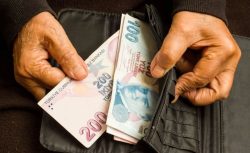 Emekli maaşlarında yeni kulis: Ek zam ihtimali masada, gözler perşembeye çevrildi